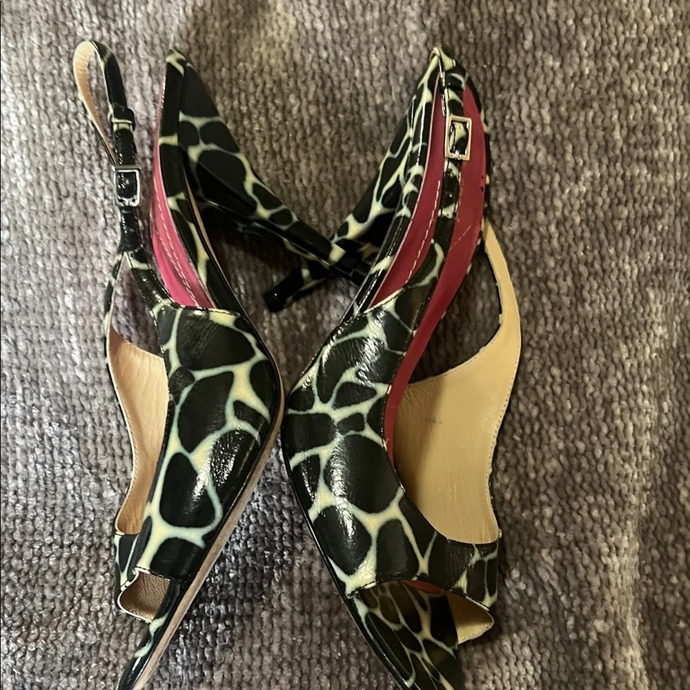 Kate Spade Giraffe Print Black and Cream Slingback Peep Toe Heels 9